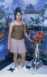 Ich komme aus Marokko, lebe in der Nähe von Casablanca.<BR>Mein Alter ist 19 Jahre,nächstes Jahr mache ich einen Schulabschluss<BR>und mächte hier einen netten Mann kennenlernen,<BR>mit dem ich für immer zusammenbleibe.<BR>Ihr könnt mir auf englisch und französisch schreiben.<BR>Meine Hobbies sind Kochen, Schwimmen und Reisen.<BR>Wenn Du Dich angesprochen fühlst, schreibe mir eine Email,<BR>dann bekommst Du meine Adresse für weitere Kontaktaufnahme.<BR>Gruss Deine Nezha<BR>