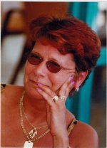 Er soll treu,ehrlich,humorvoll,gepflegt,unternehmungslustig sein.<BR><BR>