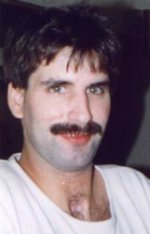 Nun komme ich kaum dazu daß ich eine Frau für mich und meinen Haushalt suche (da ich nun alles erschwert kann, aber ich tue es und will so gut es geht Hilfen vermeiden).Wer möchte mich kennen lernen?