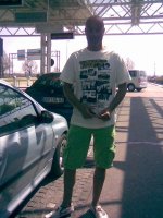 Es gibt viele männer aber mich gibt es nur einmal !!!!!<br>Ich bin ein aufgeweckter, lustiger und aufgeschlossener <br>40 jahre alter single, der  mit beiden beinen im leben steht .<br>ich bin von beruf blumenhändler  und kann eine frau wie dich  <br>nicht nur mit blumen begeistern,sondern ich habe auch noch <br>andere qualitäten  .ich suche eine frau mit der ich lachen <br>und spass haben kann und vieles unternehmen kann, da ich <br>ja auch ein auto besitze können wir vieles unternehmen  .<br>also wenn du zwischen 25 und 40 bist und lust hast so einen <br>smarten mann wie mich kennen zu lernen und mit mir spass <br>zu haben dann melde dich bei mir würde  ich sehr freuen <br>endlich nicht mehr alleine sein zu müssen<br>bussi michi