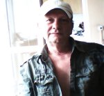 Es gibt Frauen wie Sand am Meer aber ich habe noch nicht<br>das richtigen Sandkorn gefunden,wo ist mein Sandkorn?<br>Komme aus Berlin bin Rolf 52j.1,77m schlank. <br>Warte auch deine ehrliche Naricht 