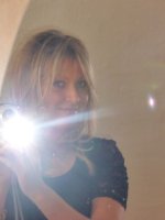 Hallo!!!<br>Ich bin die schöne Maria, und ich suche meinen Traumprinzen, <br>welcher auch Niveau und Charakter hat. <br>Wenn ich Dir gefalle, dann schreibe mir bitte mit Foto.<br>Maria.